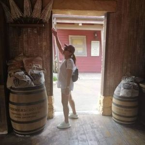 Meet your Posher, Sheryll anne